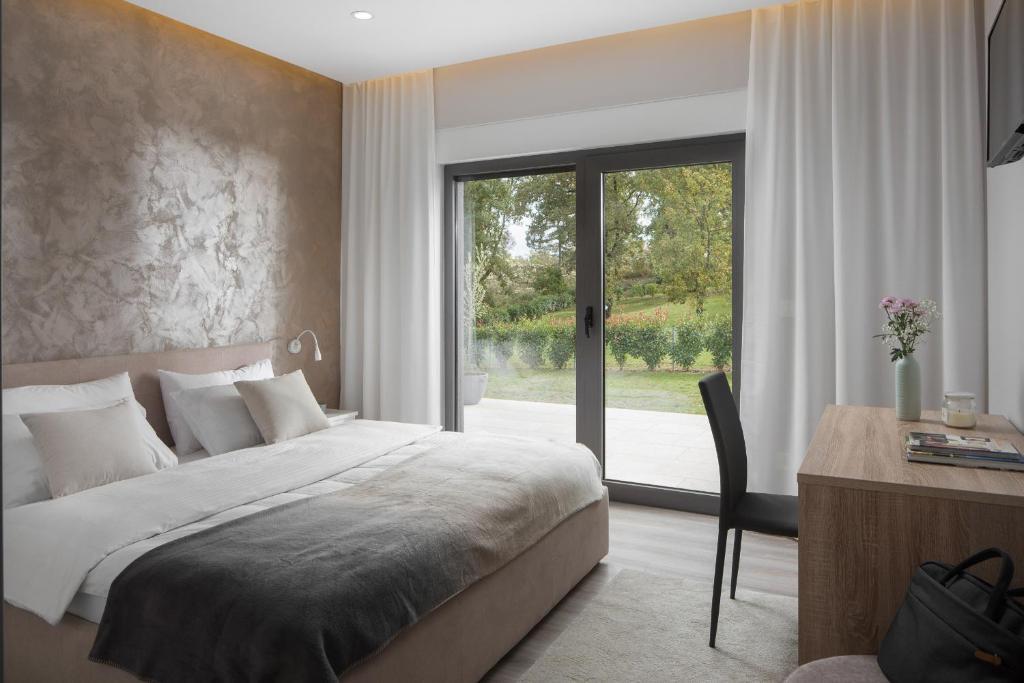 Eos Villa *