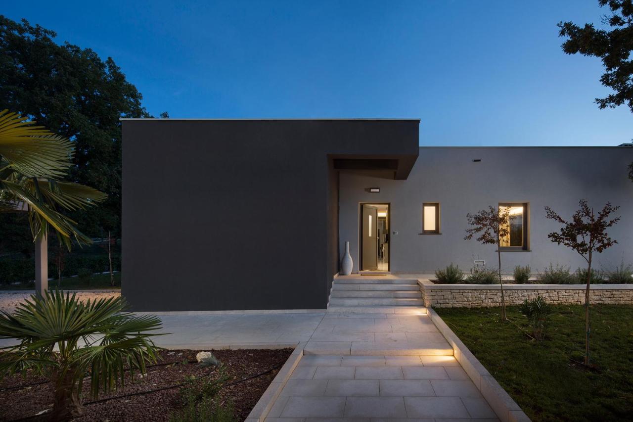 Eos Villa *